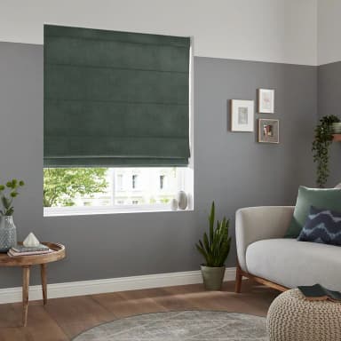 Blackout Roman blinds 
